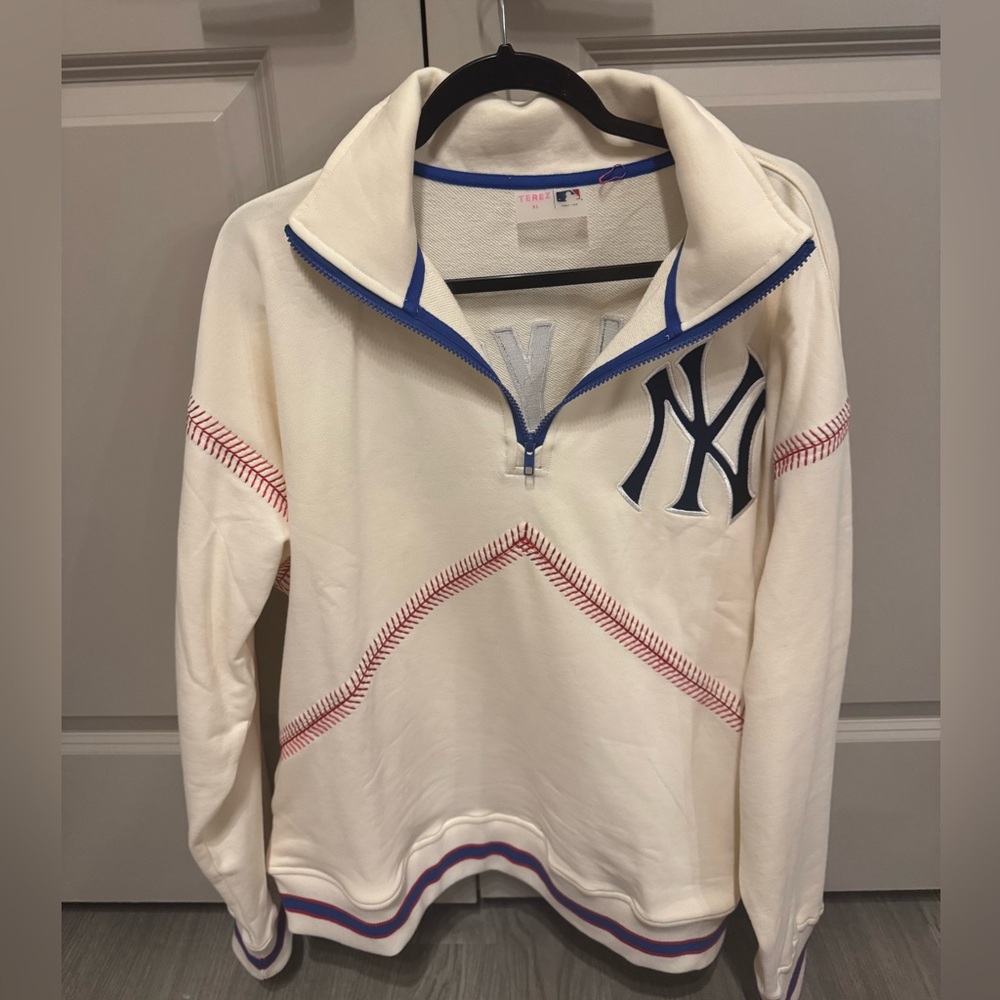 NWOT Women’s XL Terez New York Yankees Half-Zip Sweater - Cream